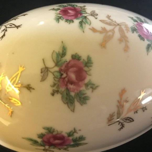 Vintage Ucagco Ceramic Japan Egg Shaped Covered Dish Roses - Picture 6 of 7